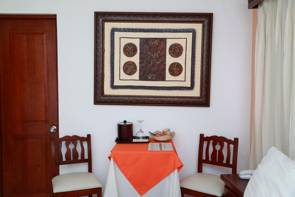 Hotel Los Jardines Santiago De Los Caballeros Zewnętrze zdjęcie