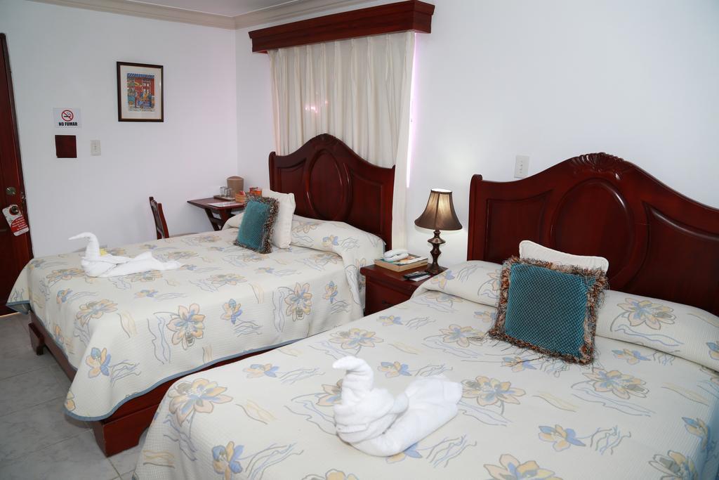 Hotel Los Jardines Santiago De Los Caballeros Zewnętrze zdjęcie