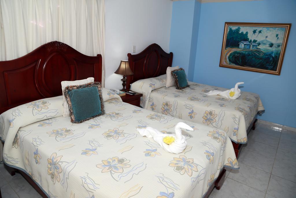 Hotel Los Jardines Santiago De Los Caballeros Zewnętrze zdjęcie