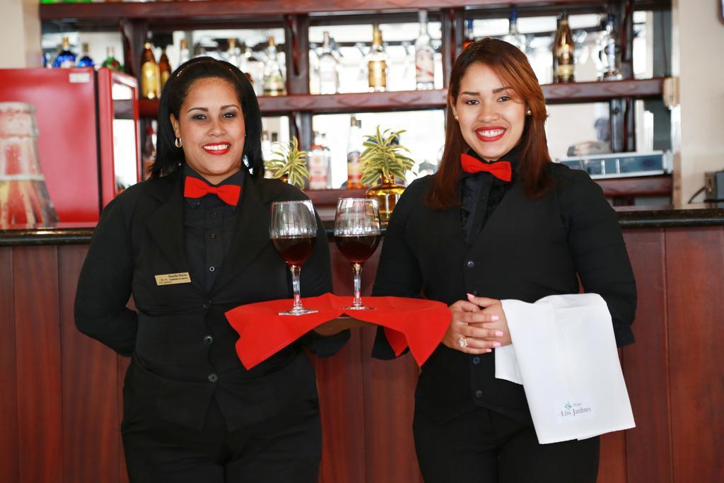 Hotel Los Jardines Santiago De Los Caballeros Zewnętrze zdjęcie