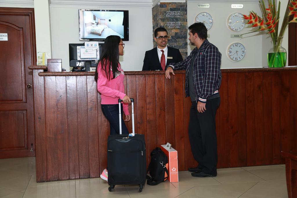 Hotel Los Jardines Santiago De Los Caballeros Zewnętrze zdjęcie