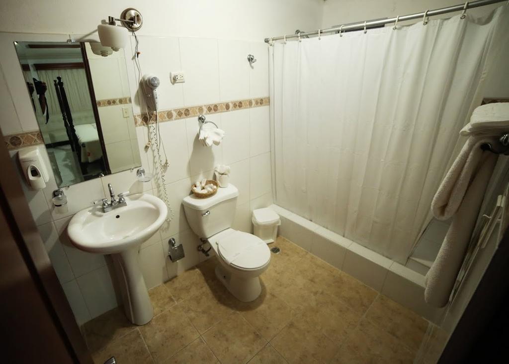 Hotel Los Jardines Santiago De Los Caballeros Pokój zdjęcie