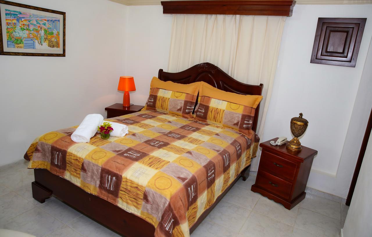 Hotel Los Jardines Santiago De Los Caballeros Zewnętrze zdjęcie