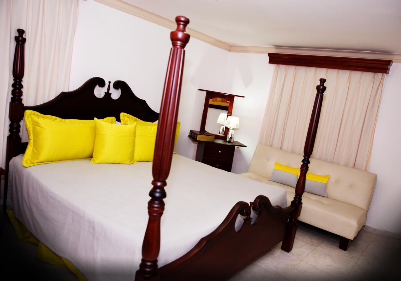 Hotel Los Jardines Santiago De Los Caballeros Zewnętrze zdjęcie