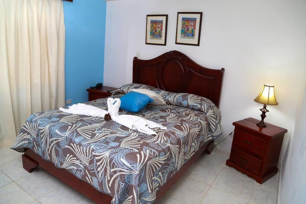 Hotel Los Jardines Santiago De Los Caballeros Zewnętrze zdjęcie