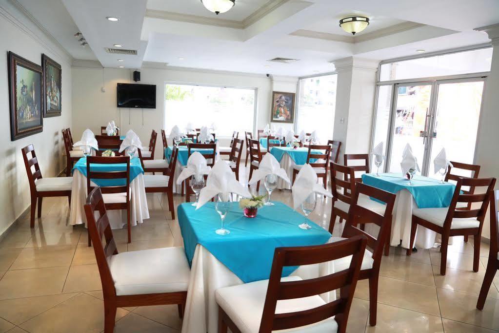 Hotel Los Jardines Santiago De Los Caballeros Zewnętrze zdjęcie